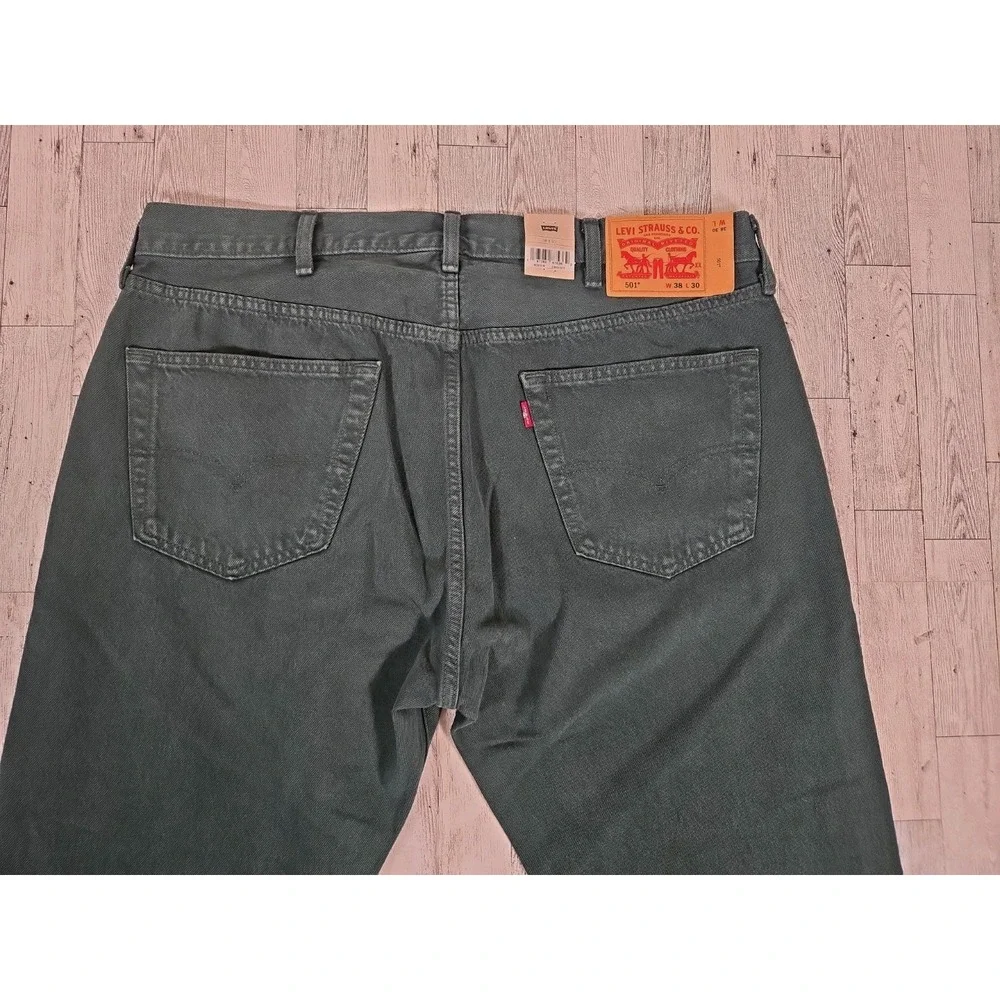 Levi's 501 Mens Jeans 38x30 Sits at Waist Relaxed Thigh Straight Leg GREEN